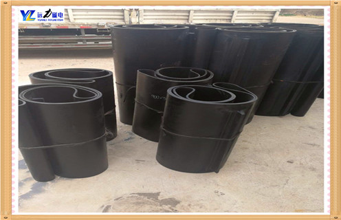 皮帶除鐵器，水泥廠皮帶加裝除鐵器的優(yōu)點如何修復(fù)_水泥廠皮帶加裝除鐵器的優(yōu)點偏原因及如何調(diào)_刮板價格