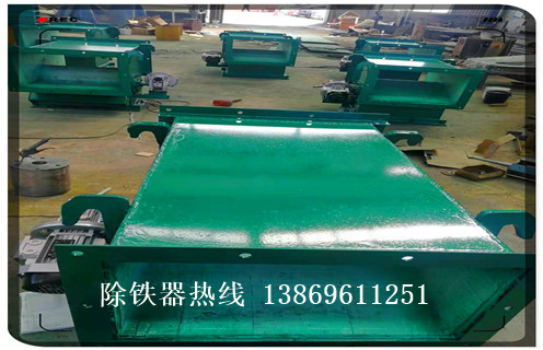 永磁管道自卸式除鐵器，永磁管道自卸式除鐵器廠家_遠(yuǎn)力永磁管道自卸式除鐵器廠家12000高斯_可定制工作原理_安裝示意圖 